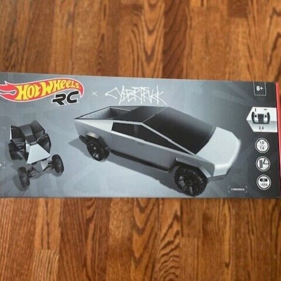 MATTEL Hot Wheels R/C 1:10 Tesla Cybertruck & Cyberquad Remote Control Brand New - Picture 1 of 4